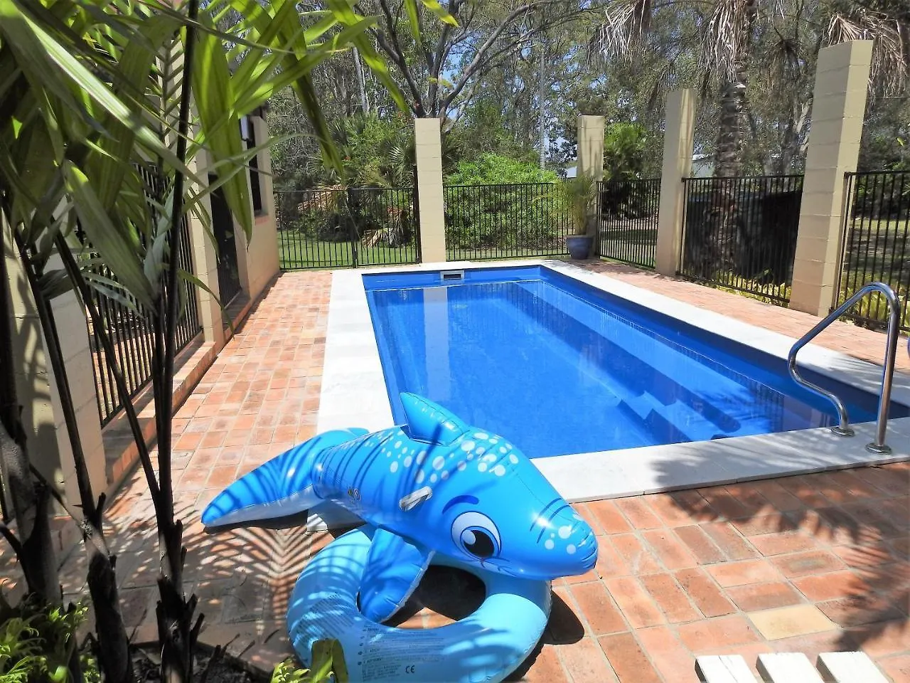 Shady Grove B&B Hervey Bay Bed & Breakfast